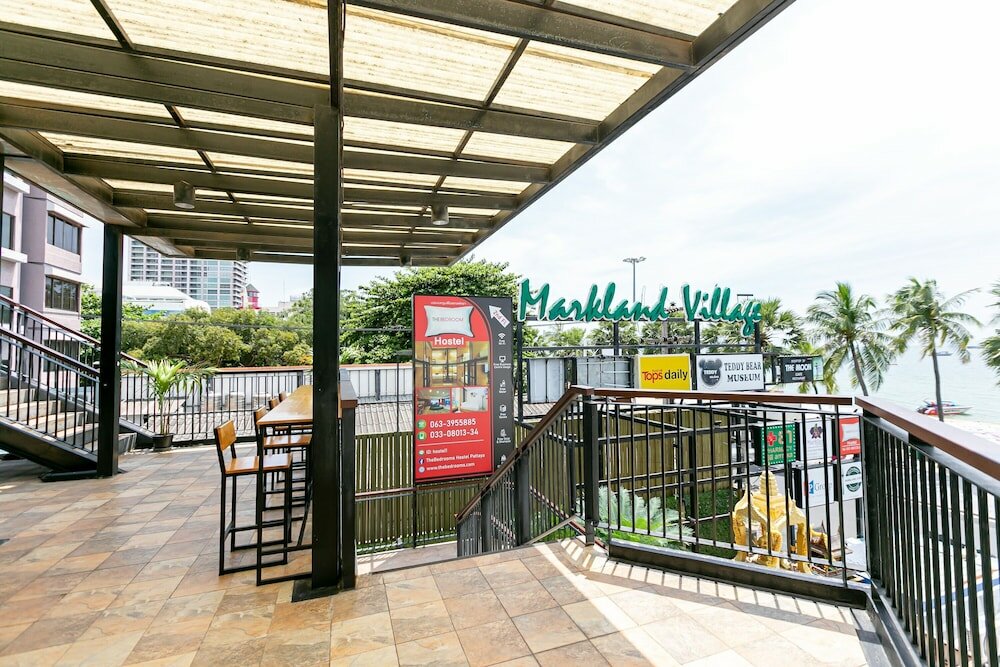 Фото The Bedrooms Hostel Pattaya