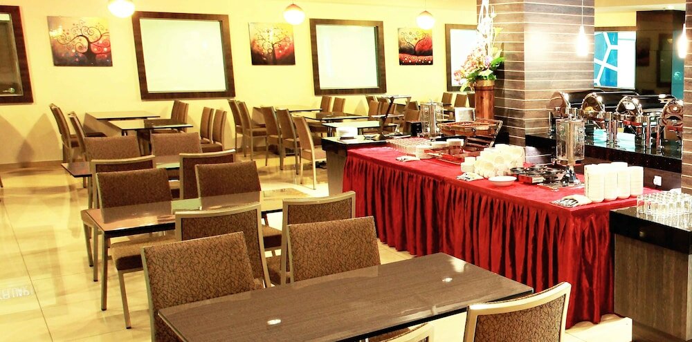 Фото Symphony Suites