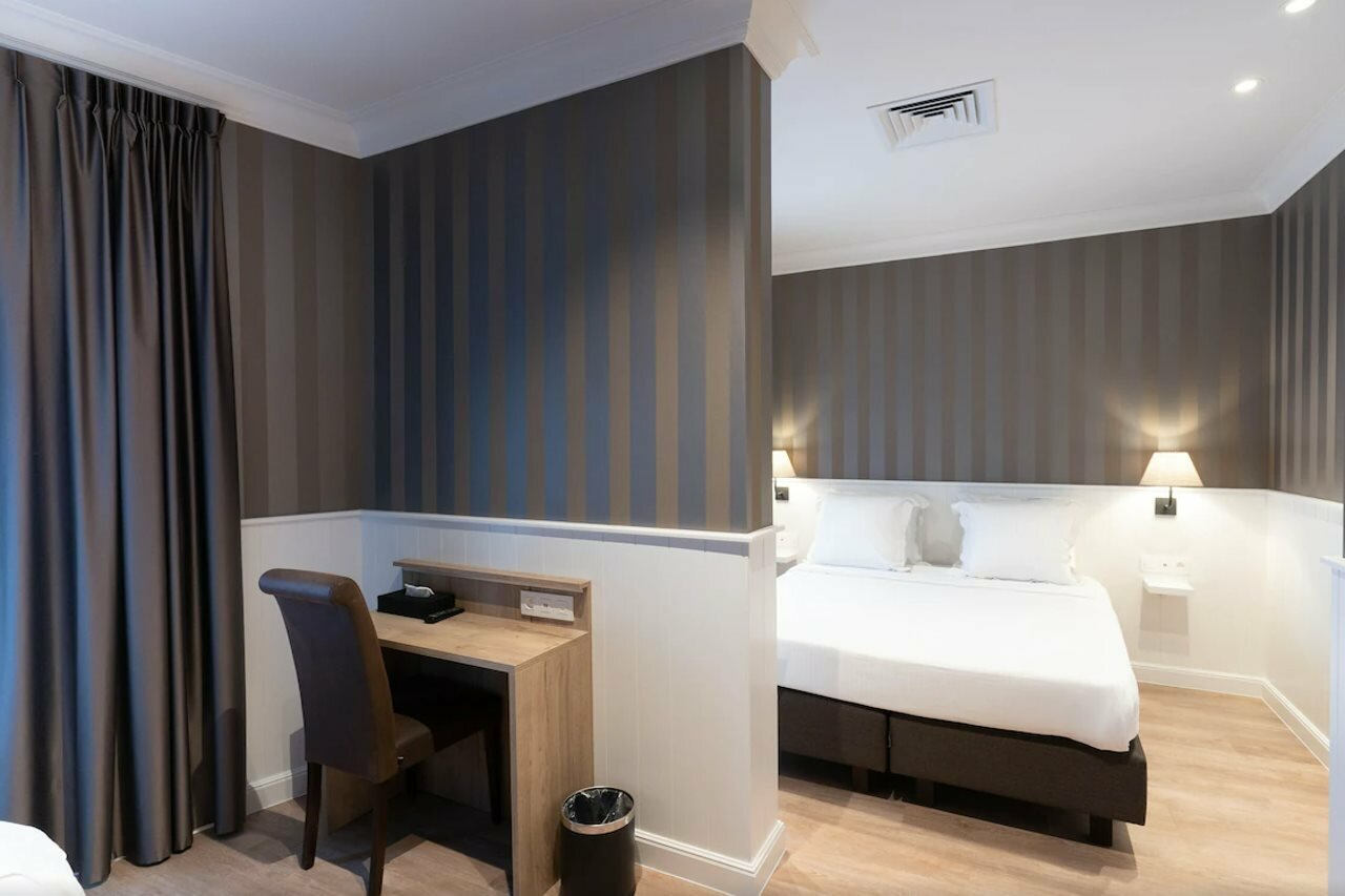 Фото Hotel du Theatre