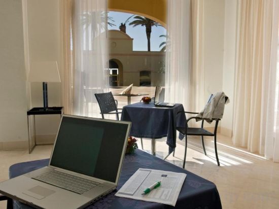 Фото Mahara Hotel & Wellness