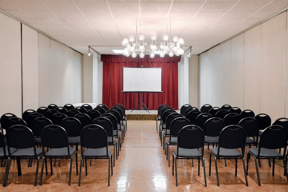 Фото Glendale Express Hotel