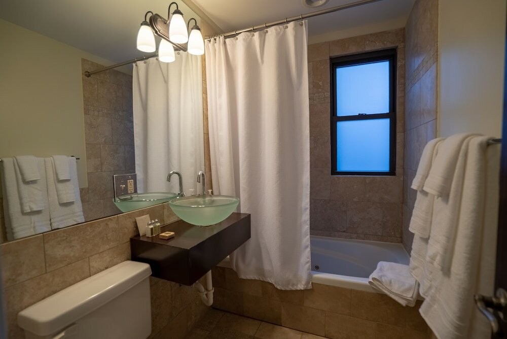 Фото Roscoe Village Guesthouse