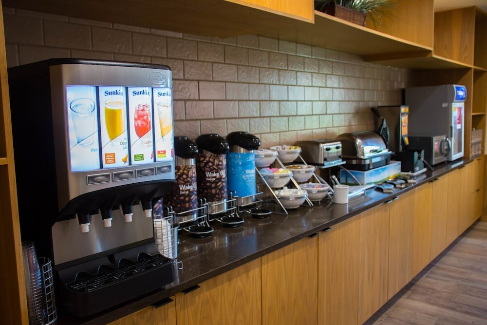 Фото Comfort Suites El Paso Airport