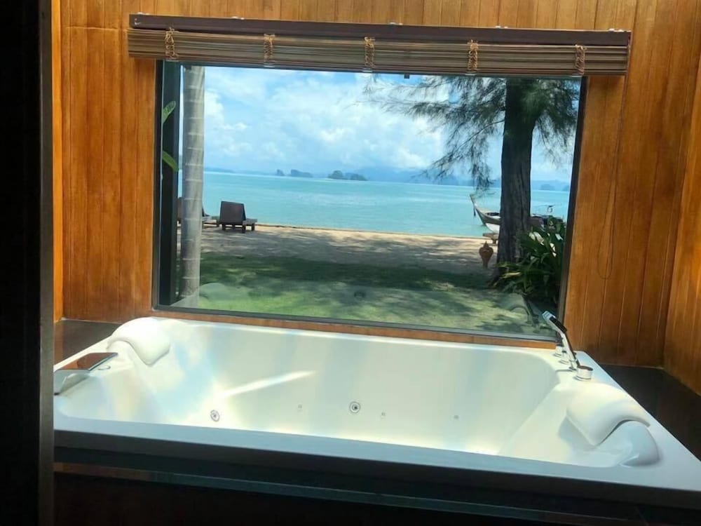 Фото Thiw Son Beach Resort