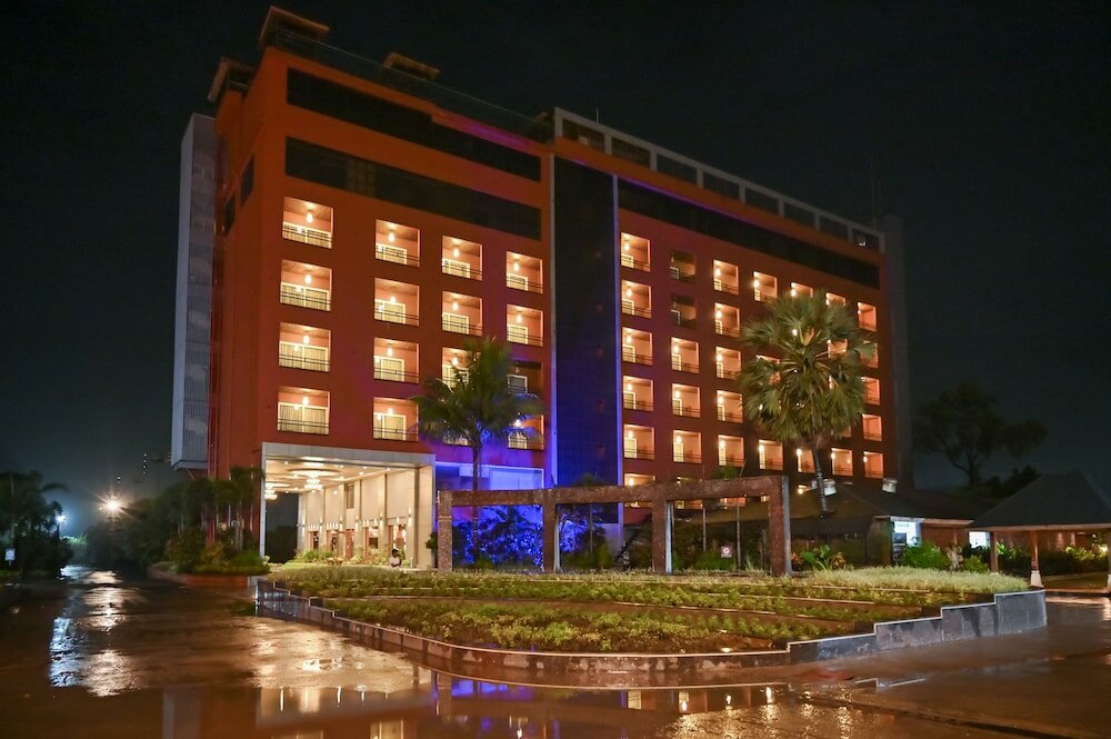 Фото отеля 1