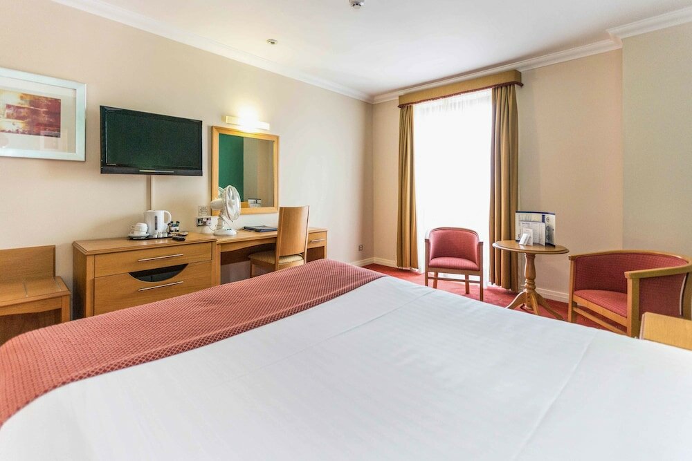 Фото Worcester Whitehouse