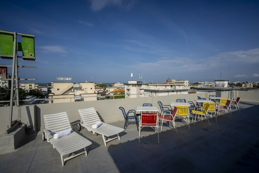 Фото Hotel Mamy