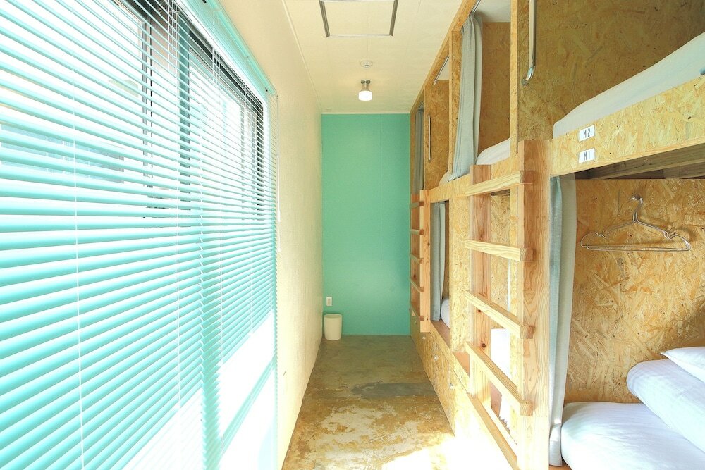 Фото Seawall Hostel