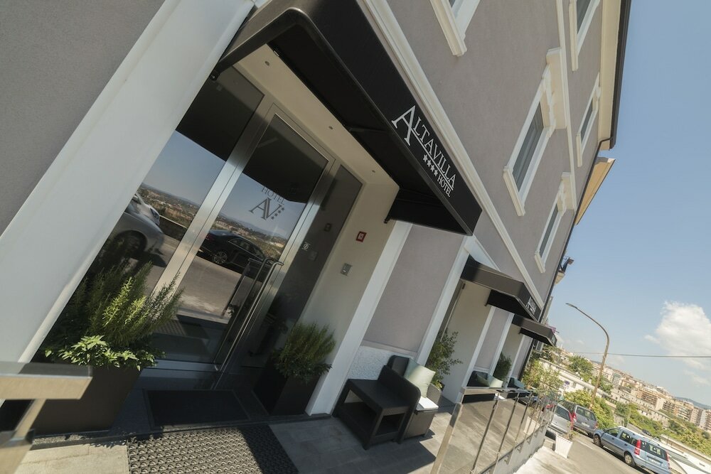 Фото Hotel Altavilla