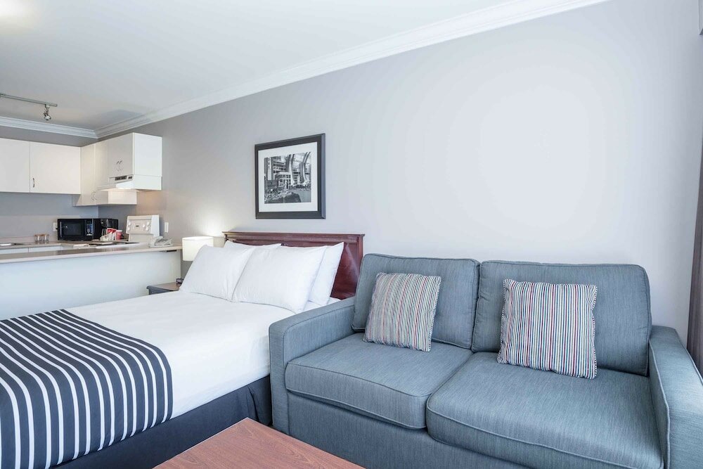 Фото Sandman Hotel & Suites Prince George