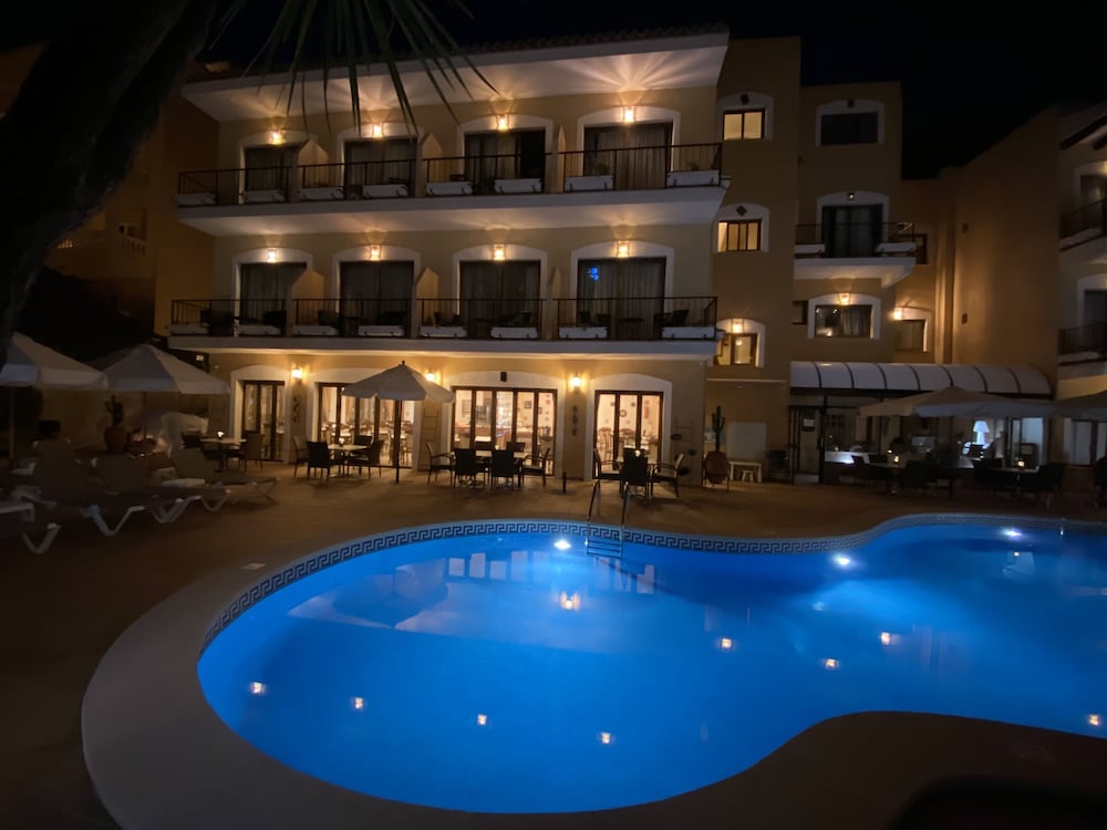 Фото Hostal Villa Rosa