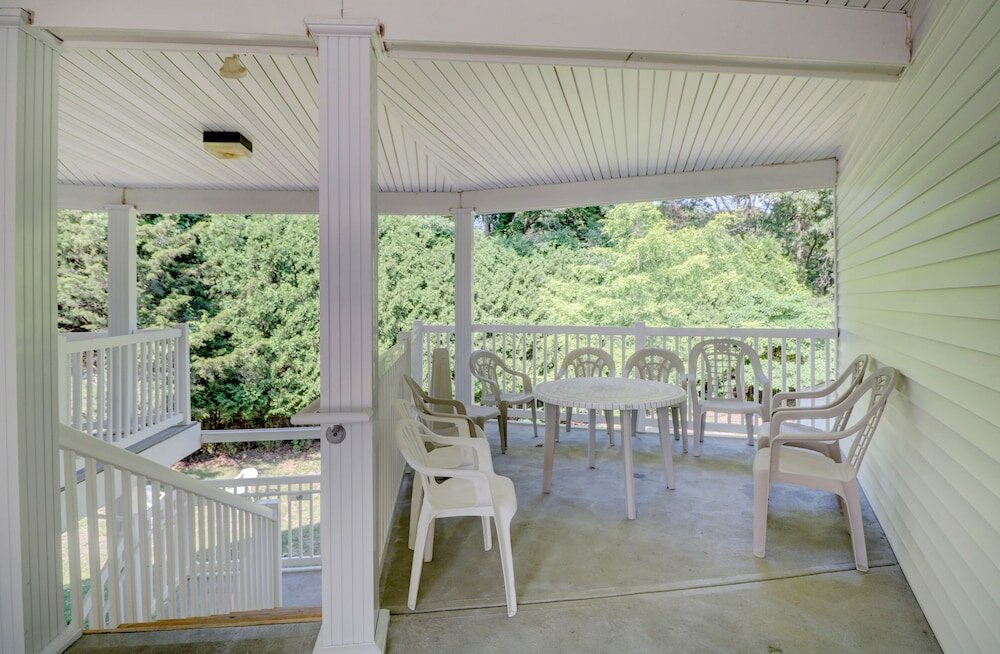 Фото Hamilton Village Inn