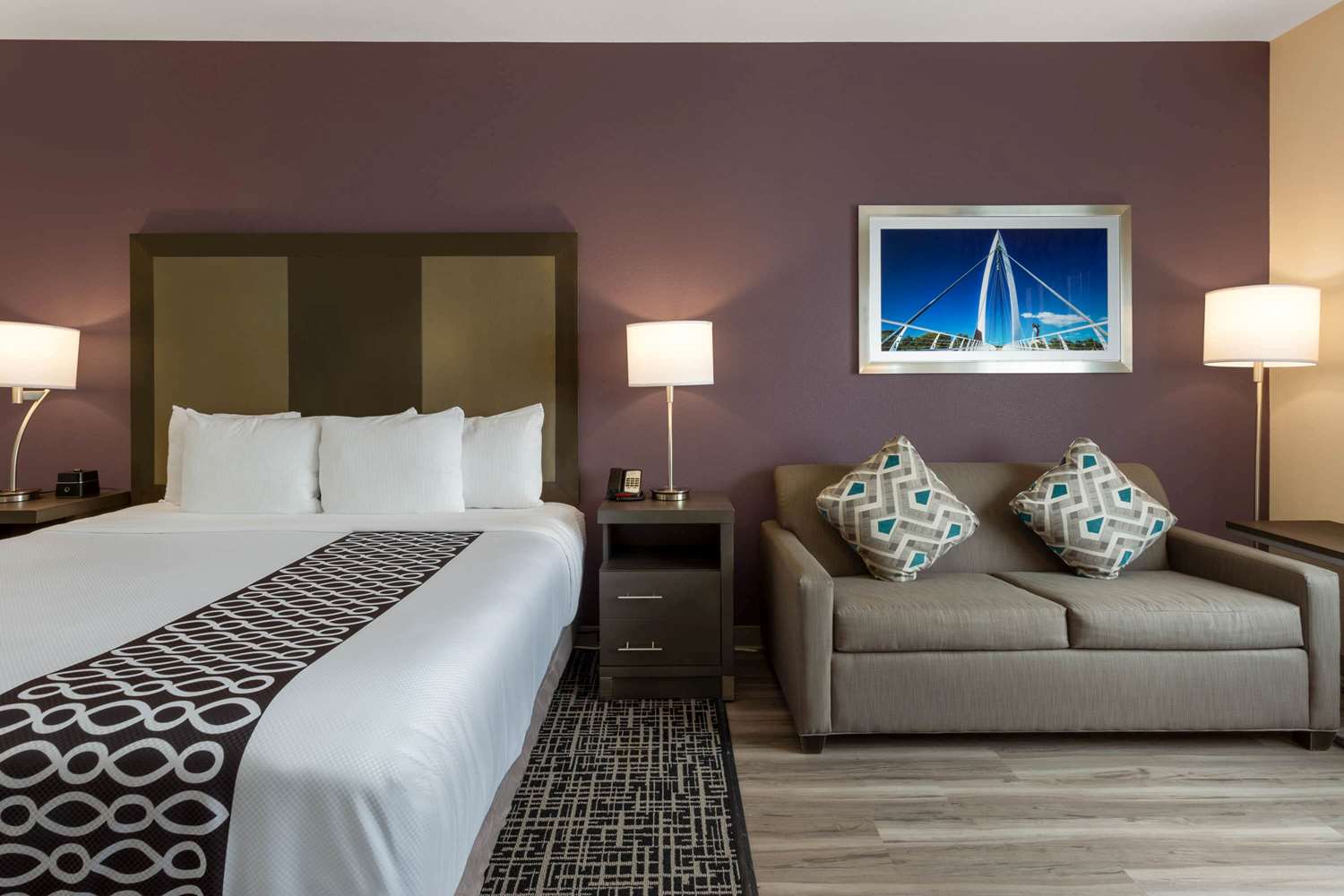 Фото La Quinta Inn & Suites by Wyndham Wichita Airport