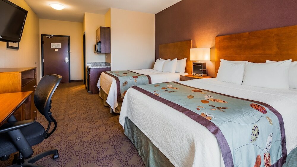 Фото Best Western Plus Carousel Inn & Suites