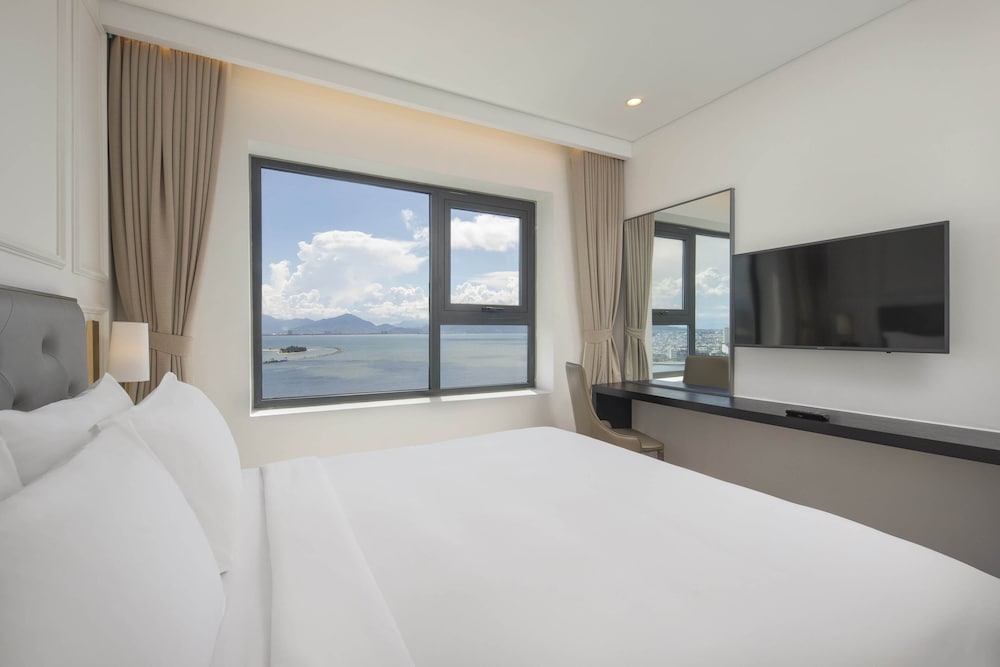 Фото Wyndham Danang Golden Bay