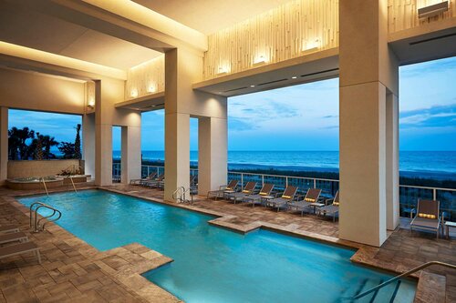 Гостиница Hilton Grand Vacations Club Ocean Enclave Myrtle Beach в Миртл-Бич