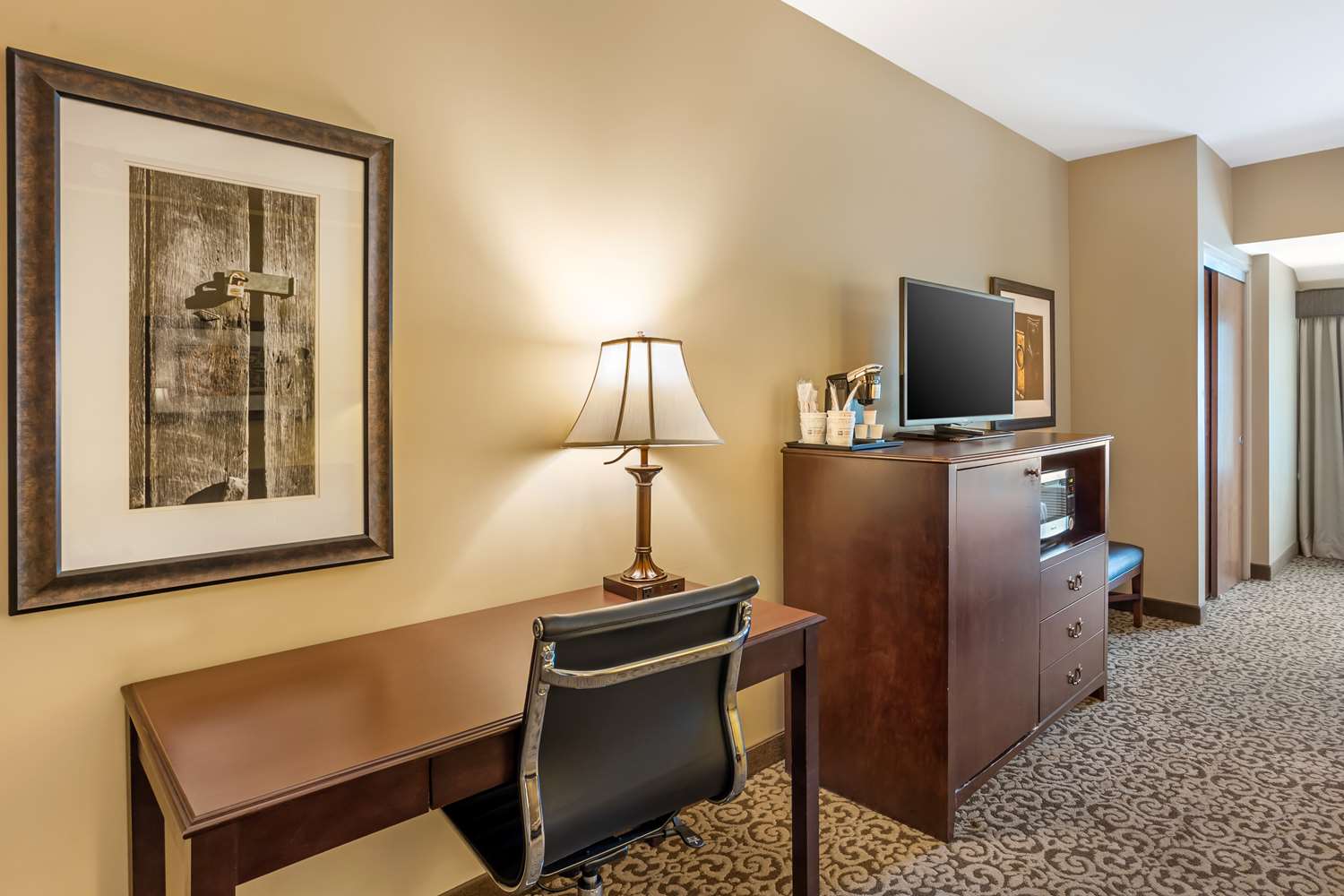 Фото Best Western Plus Intercourse Village Inn & Suites