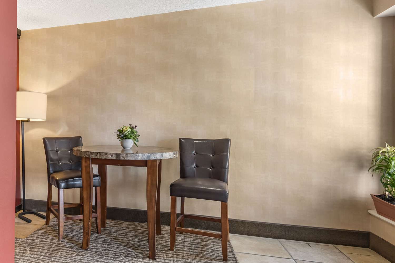 Фото Comfort Inn Civic Center