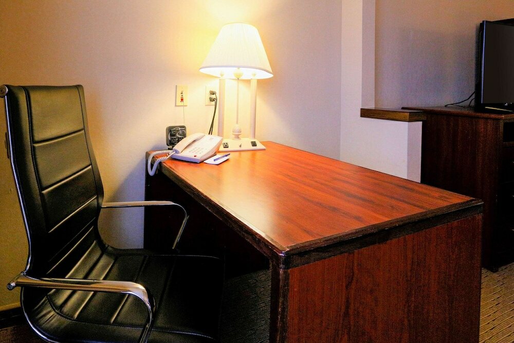 Фото Comfort Inn Bismarck