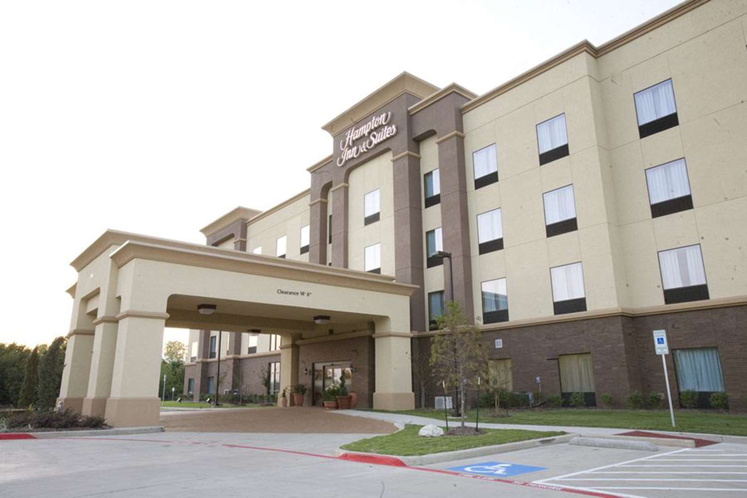 Фото Hampton Inn & Suites Dallas-DeSoto