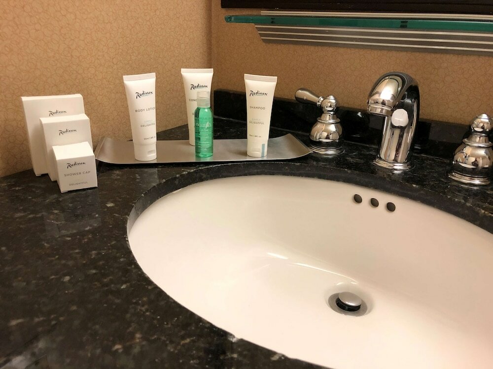 Фото Отель Doubletree by Hilton New York Jfk Airport