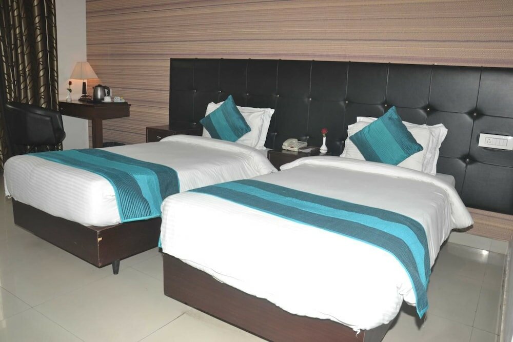 Фото Hotel Patliputra Nirvanaa