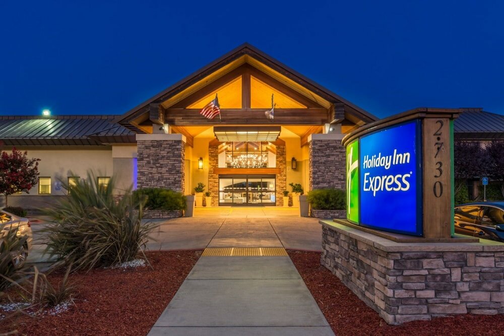 Фото Holiday Inn Express Walnut Creek, an Ihg Hotel