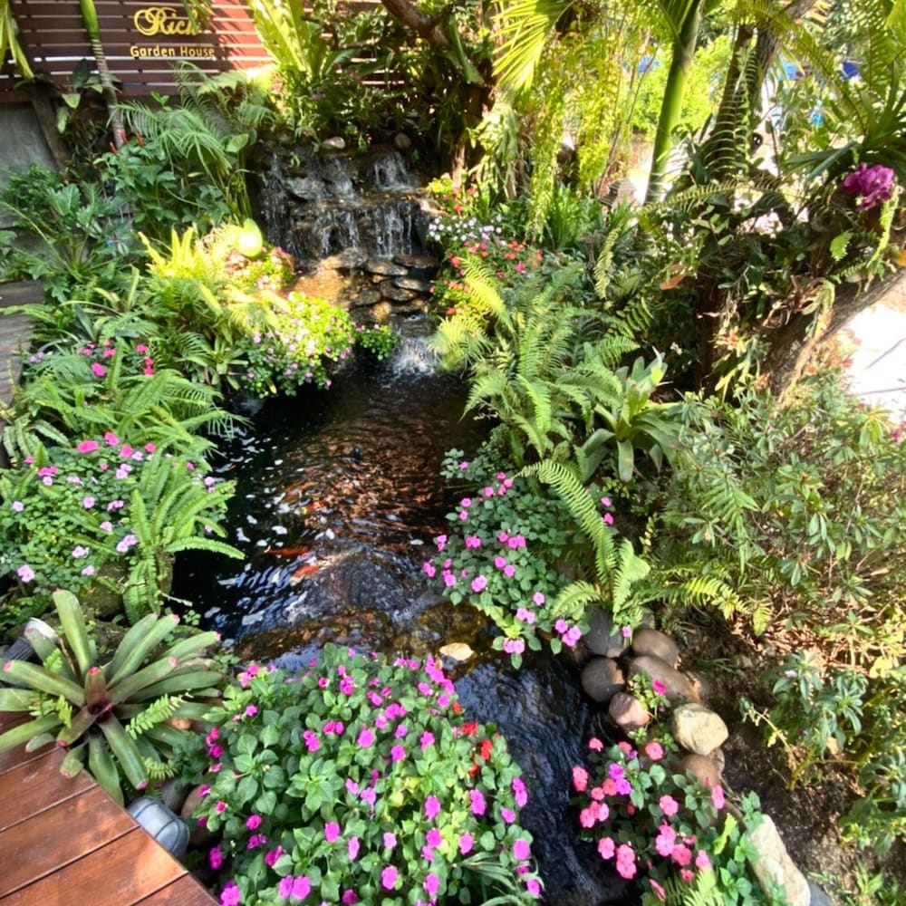 Фото Rich Garden House Hotel