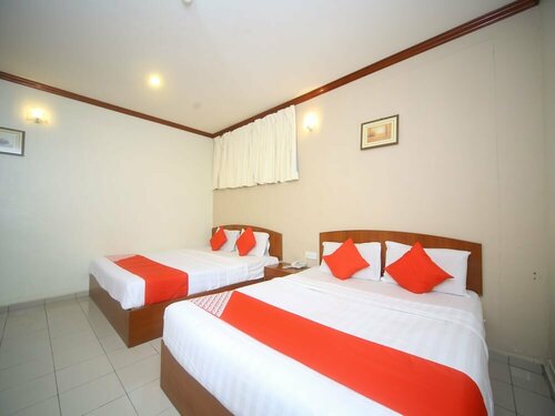 Гостиница Oyo 1027 Hotel London в Сандакане
