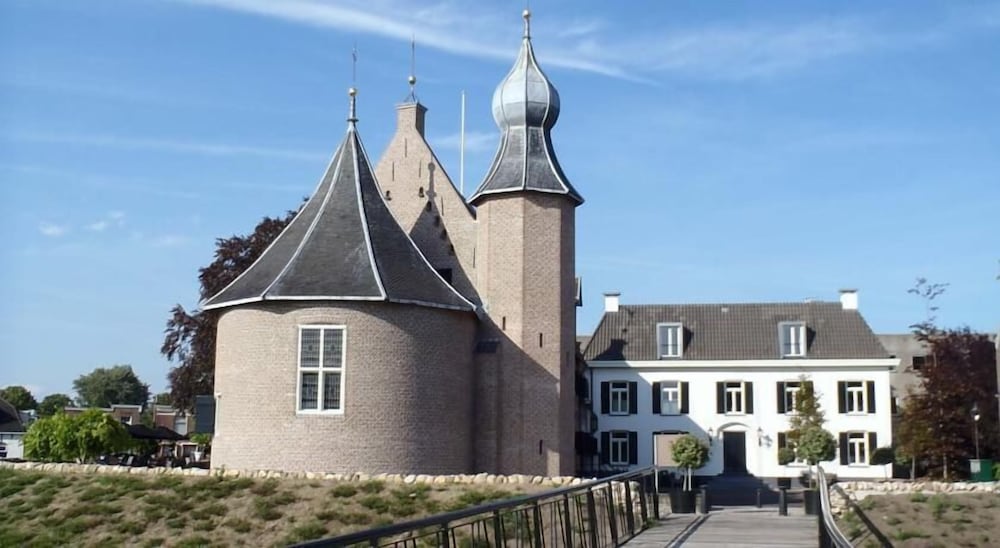 Фото Fletcher Hotel-Restaurant Kasteel Coevorden