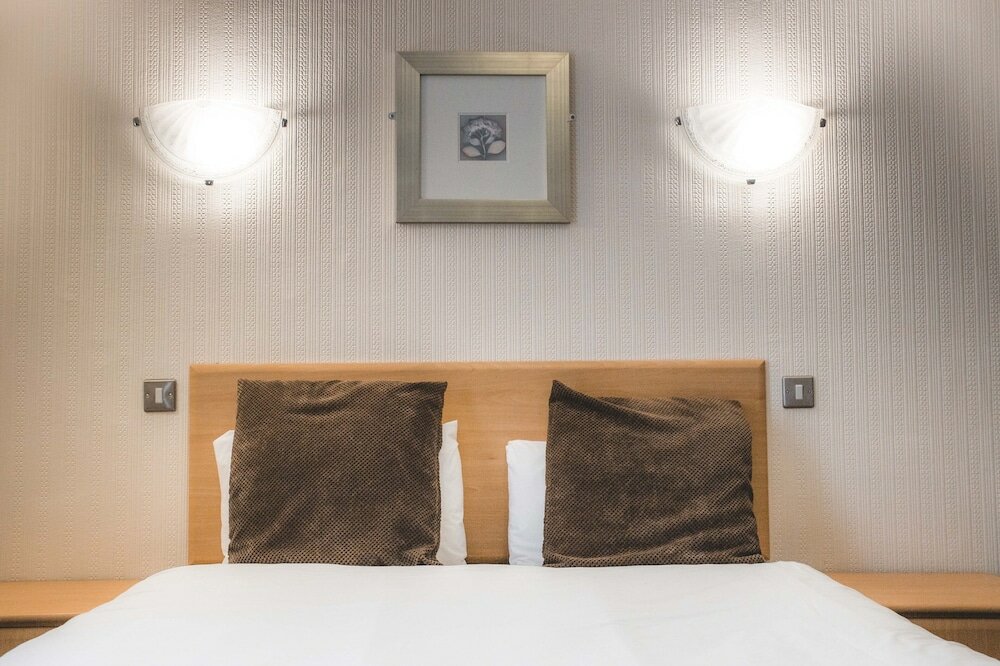 Фото The Wycliffe Hotel