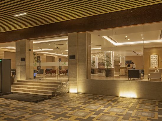 Фото Lemon Tree Premier Patna