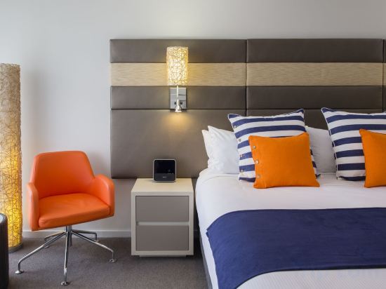 Фото Novotel Newcastle Beach