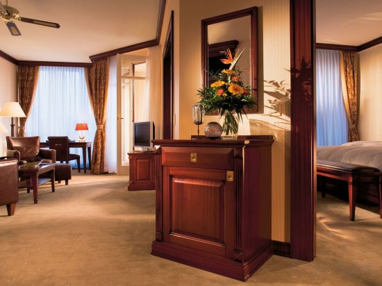 Фото Yachthafenresidenz Hohe Düne