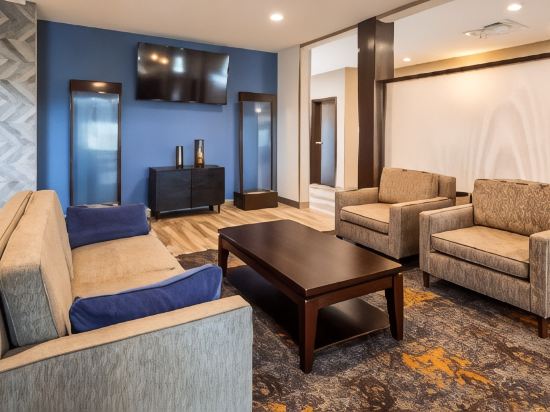 Фото Best Western False River Hotel