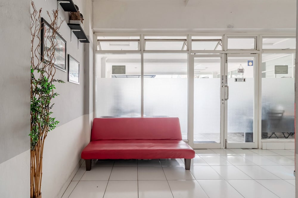 Фото RedDoorz Syariah @ Wisma Arya 2