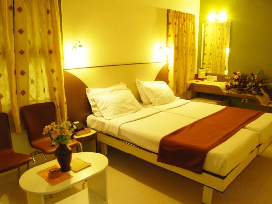 Фото Hotel Pandian