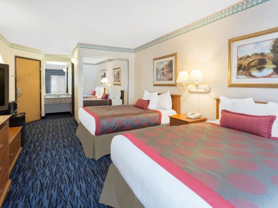 Фото Ramada by Wyndham Kent Seattle Area