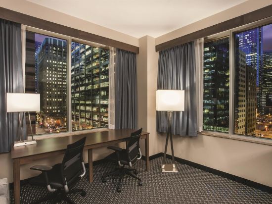 Фото La Quinta Inn & Suites by Wyndham Chicago Downtown