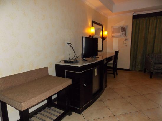 Фото Mo2 Westown Hotel Bacolod - Downtown