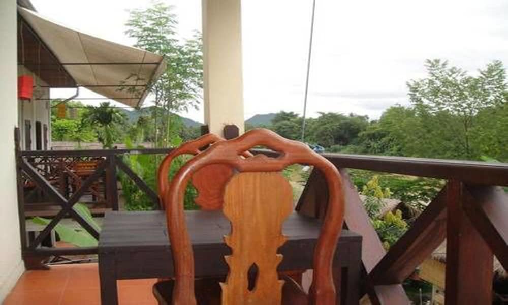 Фото Kingkham Riverside Hotel