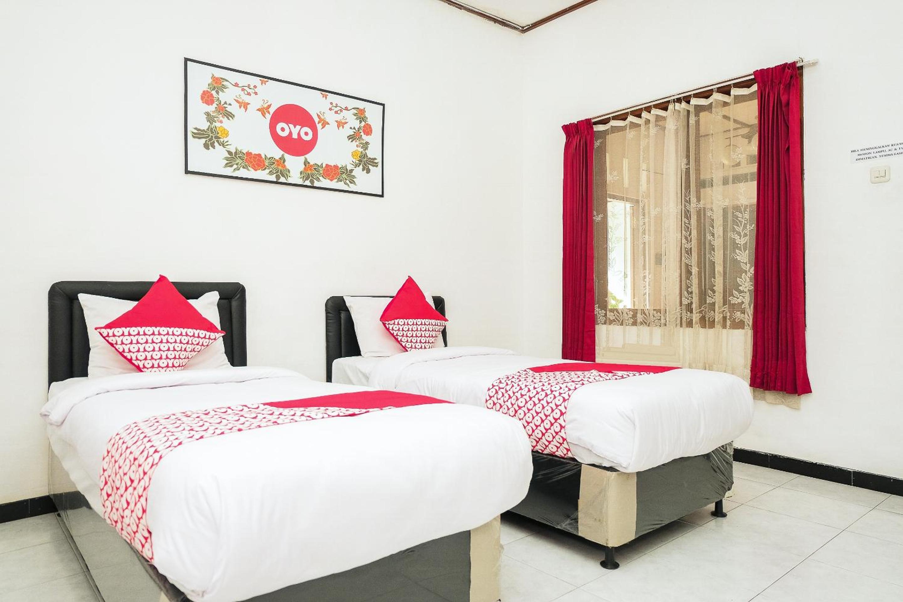 Фото Oyo 353 Loesje Guest House Syariah