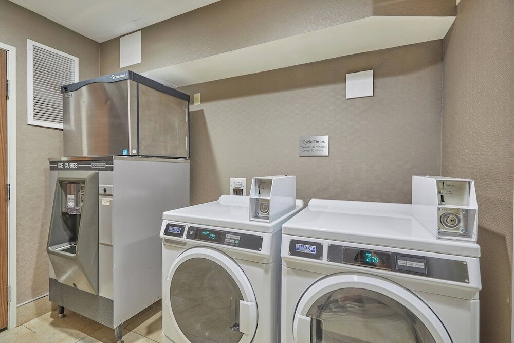 Фото Courtyard by Marriott Eugene Springfield