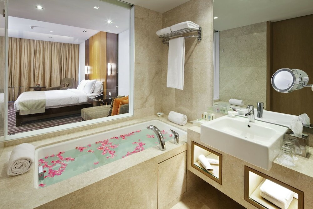 Фото Holiday Inn Mumbai International Airport, an Ihg Hotel