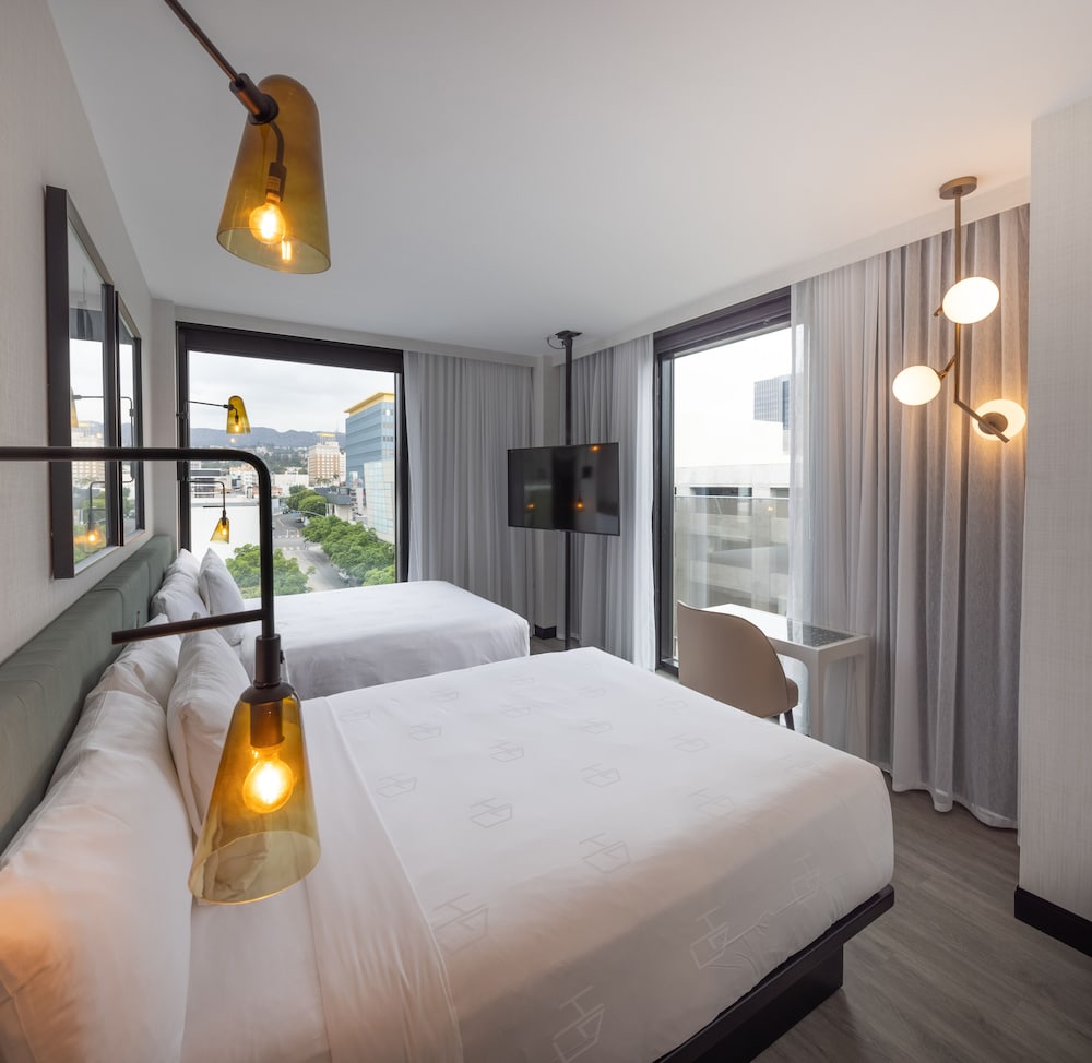 Фото The Godfrey Hotel Hollywood