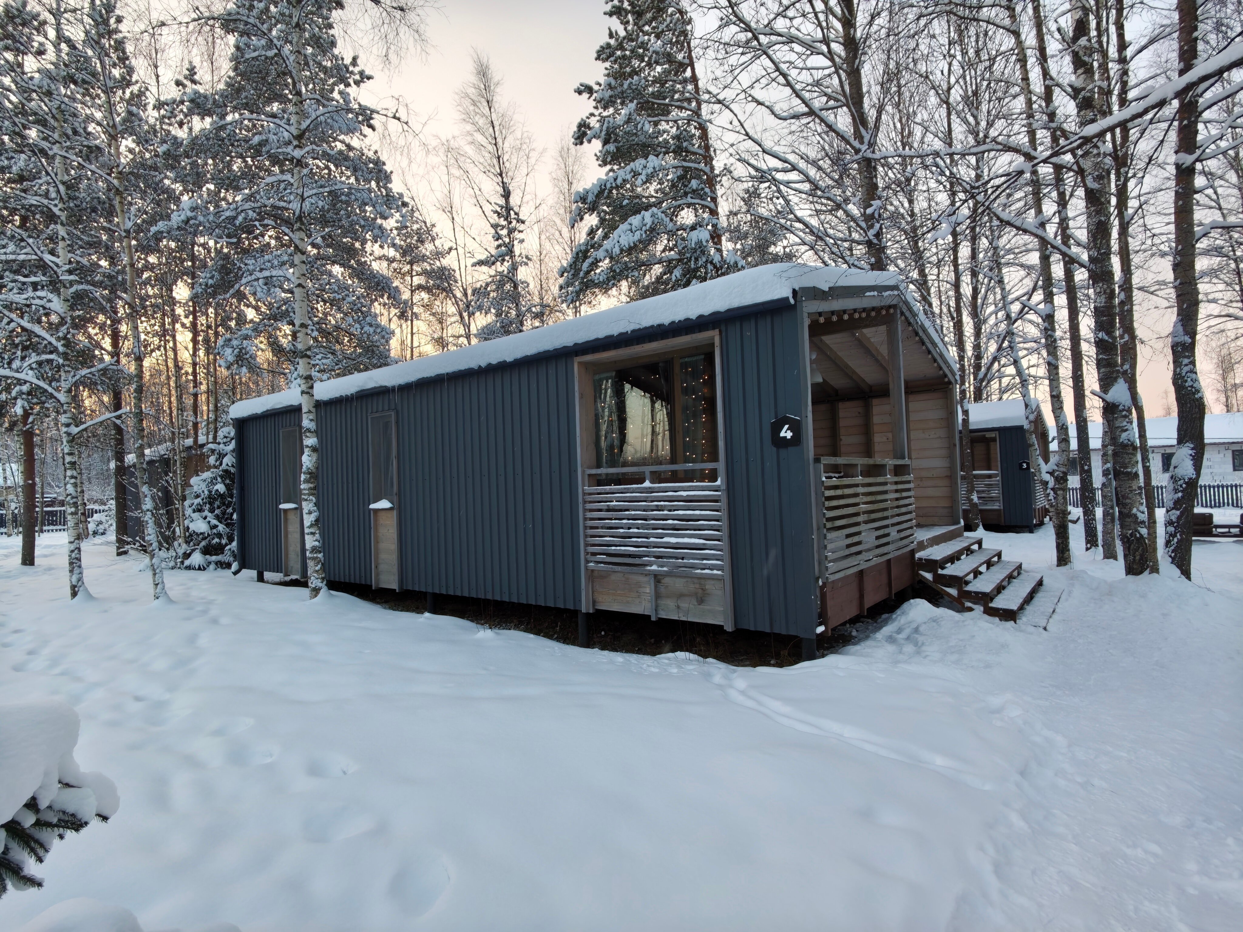 Фото Klever House, Голубое озеро