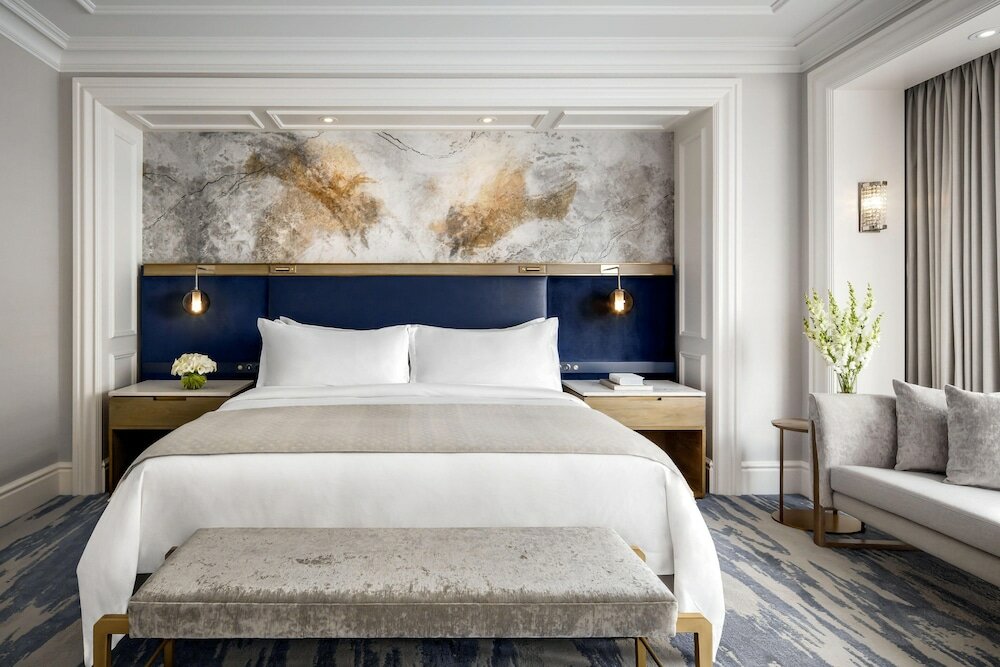 Фото The St. Regis Toronto