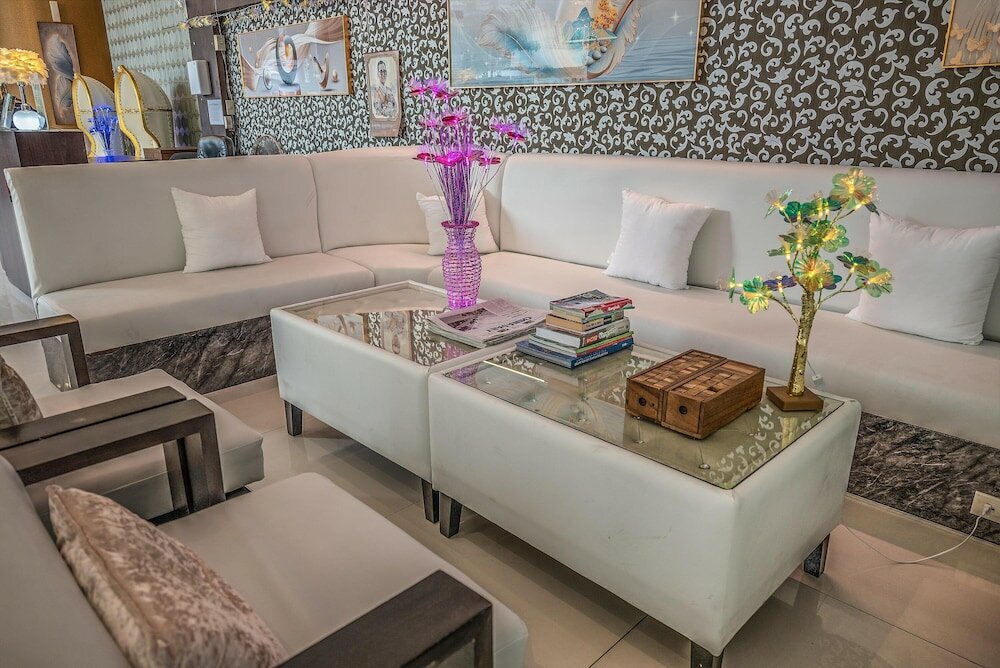 Фото Boss Suites Nana Hotel