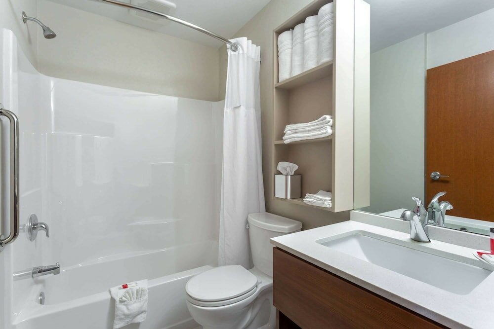 Фото Microtel Inn & Suites by Wyndham Niagara Falls