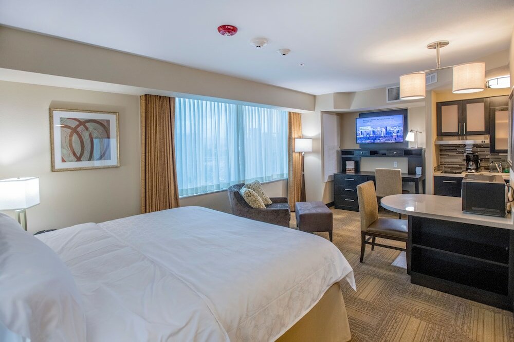 Фото Staybridge Suites Denver Downtown, an Ihg Hotel